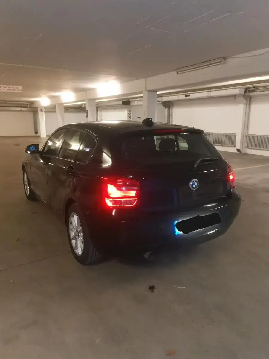 Gebraucht BMW 116 136 PS (100 kW) 2011 Schwarz Kleinwagen