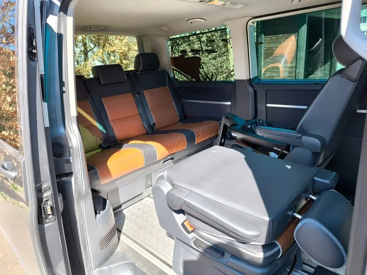 Gebraucht VW Multivan 179 PS (131 kW) 2011 Grau Van / Kleinbus