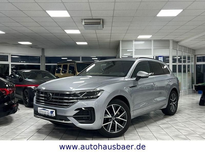 Silber Gebraucht 2022 VW Touareg R-line SUV | 48.690 € (Fairer Preis) - Bild 1/4