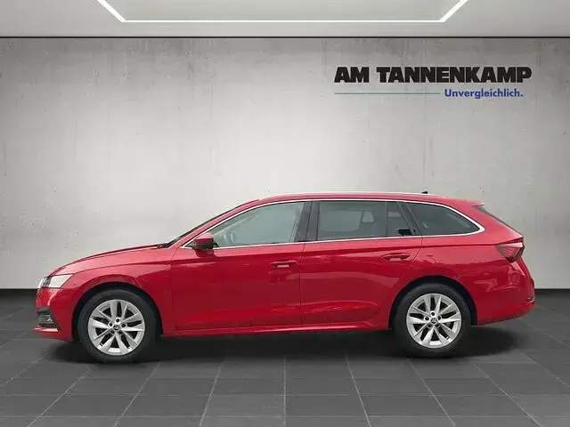 Gebraucht Skoda Octavia Style 150 PS (110 kW) 2022 Velvet rot (metallic) Kombi