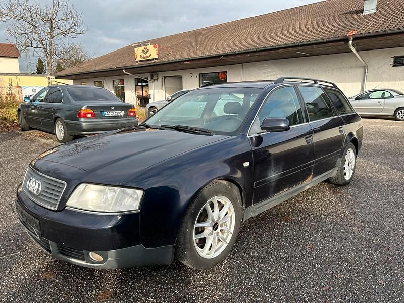 Blau Gebraucht 2002 Audi A6 Kombi | 749 € (Superpreis) - Bild 1/4