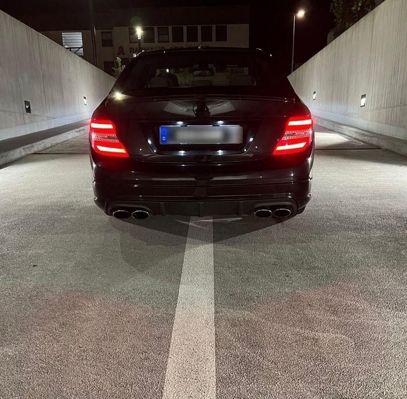 Schwarz Gebraucht 2008 Mercedes C350 AMG Limousine | 6.500 € (Guter Preis) - Bild 1/4