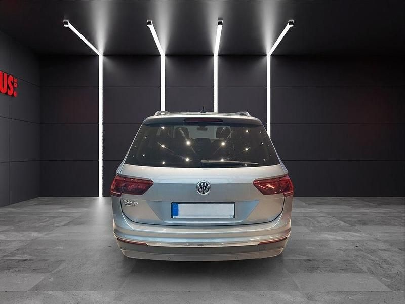 Gebraucht VW Tiguan Allspace Highline 150 PS (110 kW) 2021 Silber SUV