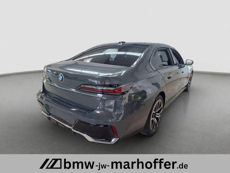 Gebraucht BMW 740 286 PS (210 kW) 2025 Dravitgrau metallic (metallic) Limousine