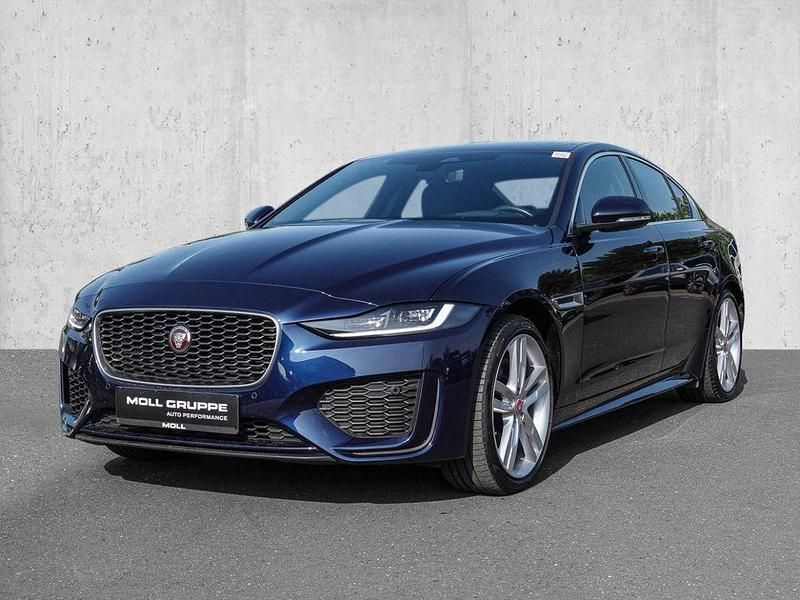 Gebraucht Jaguar XE R-Dynamic 300 PS (220 kW) 2022 Portofino blue Limousine