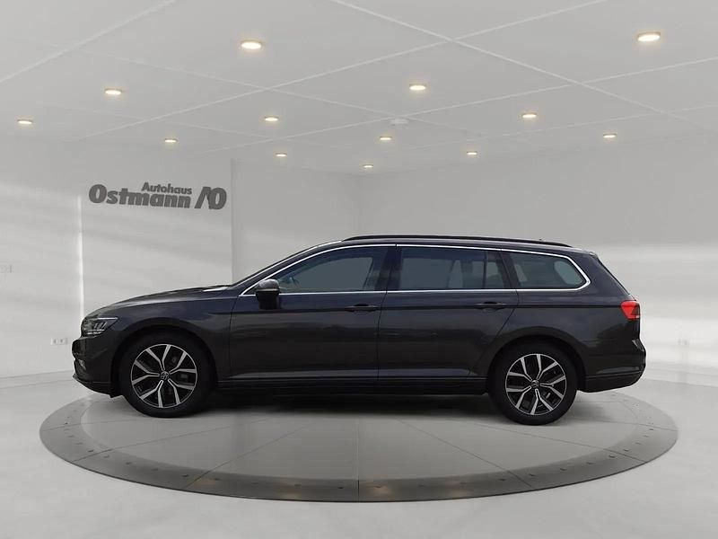 Usata VW Passat Business 190 CV (139 kW) 2022 Grigio Station wagon