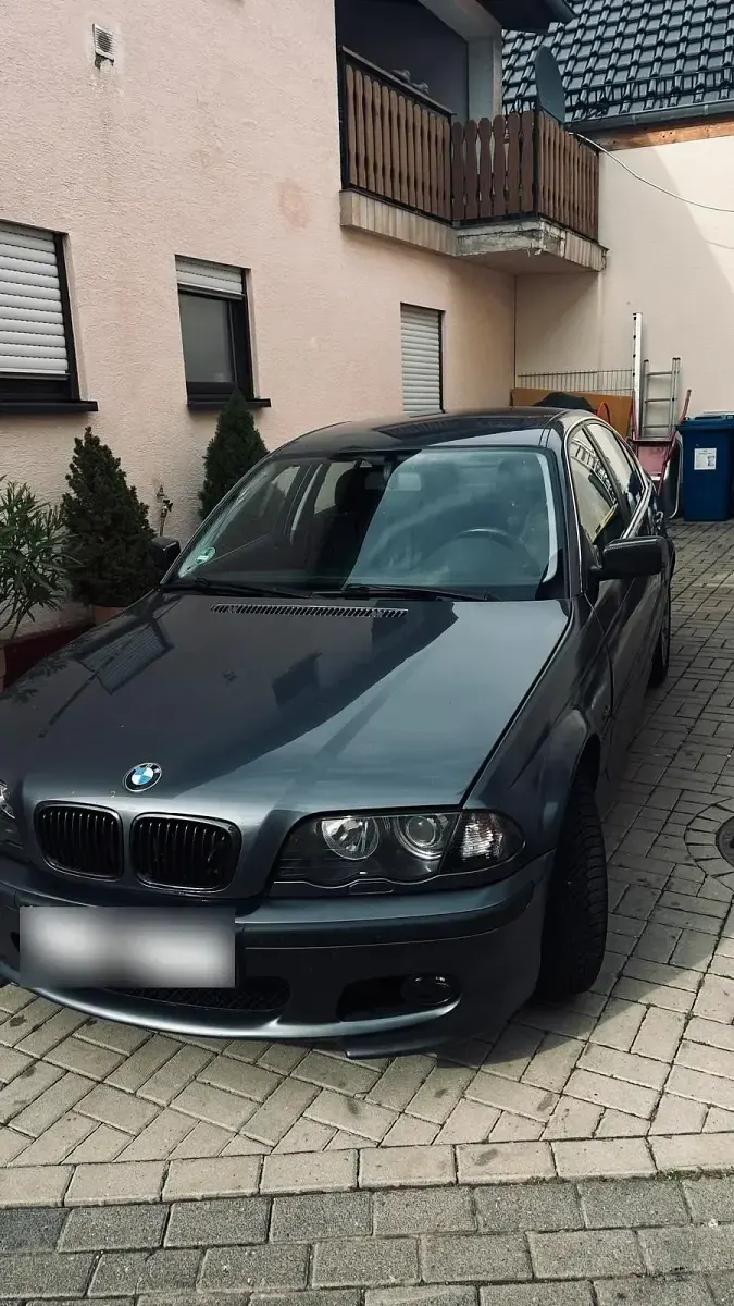 Gebraucht BMW 320 170 PS (125 kW) 2001 Grau Limousine