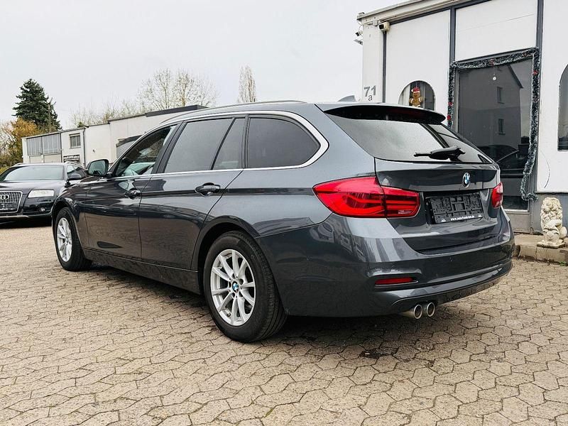 Gebraucht BMW 320 Advantage 190 PS (139 kW) 2017 Grau Kombi