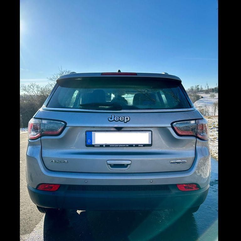 Gebraucht Jeep Compass 140 PS (102 kW) 2019 Grau SUV
