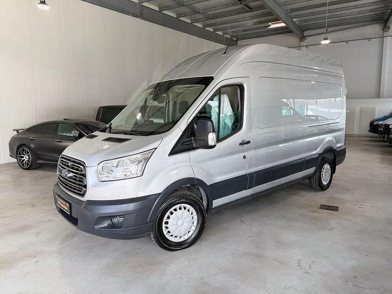 Gebraucht Ford Transit 155 PS (114 kW) 2015 Silber Van / Kleinbus