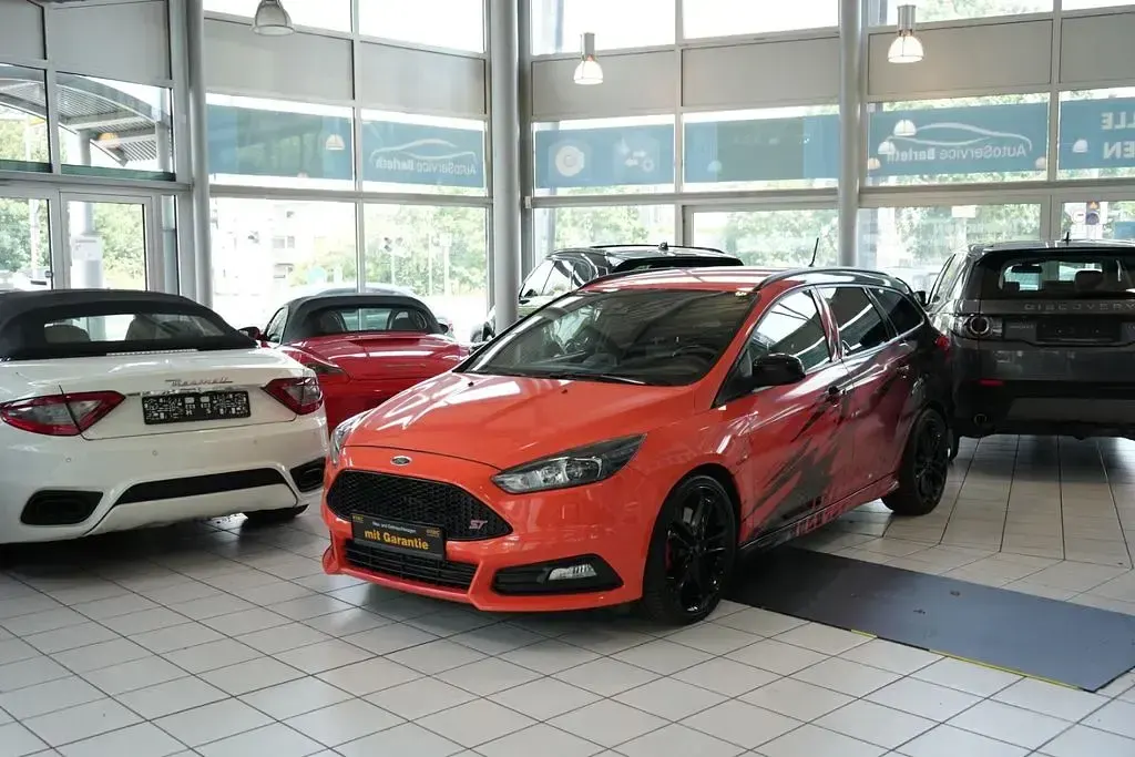 Gebraucht Ford Focus ST 250 PS (183 kW) 2018 Schwarz Limousine