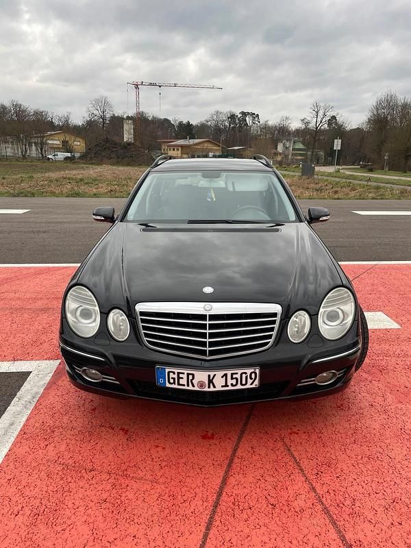 Gebraucht Mercedes E320 224 PS (164 kW) 2006 Schwarz Kombi