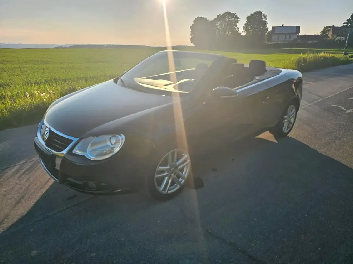 Używany VW Eos 122 KM (89 kW) 2009 Czarny Kabriolet