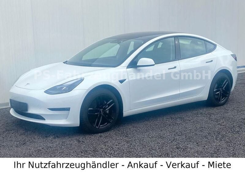 Weiß Gebraucht 2022 Tesla Model 3 Performance Limousine | 32.800 € (Fairer Preis) - Bild 1/4