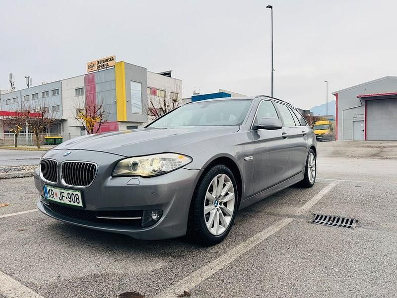 Gebraucht BMW 520 184 PS (135 kW) 2013 Limousine