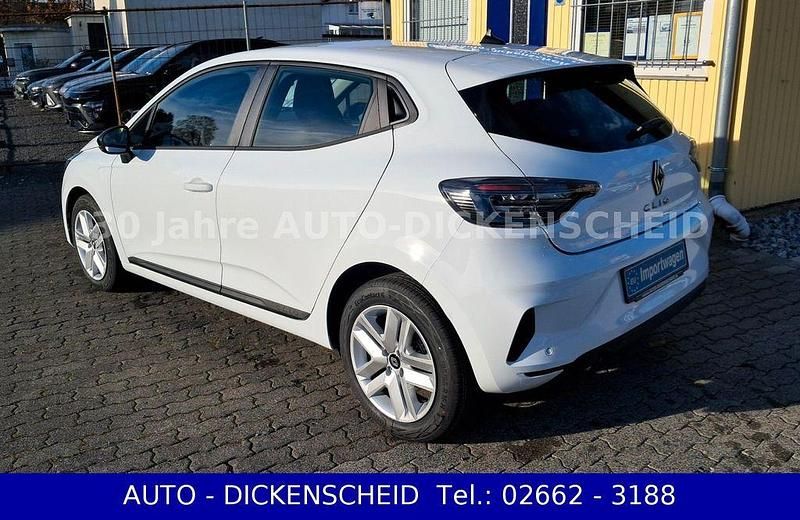 Neu Renault Clio V 91 PS (66 kW) 2025 Weiß Limousine
