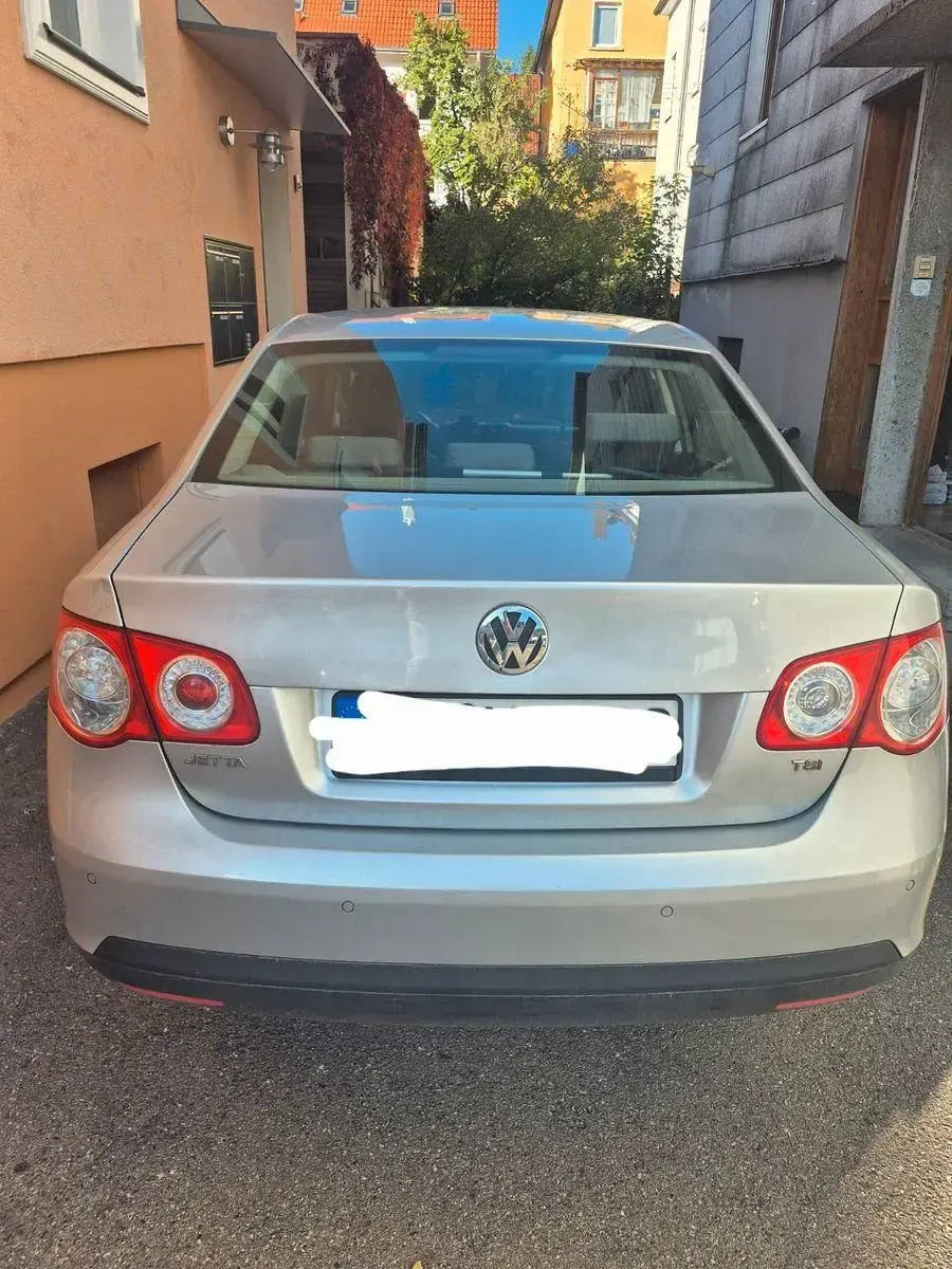 Gebraucht VW Jetta Comfortline 160 PS (117 kW) 2009 Silber Limousine
