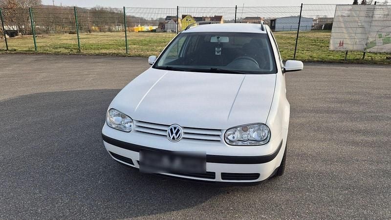 Gebraucht VW Golf IV 101 PS (74 kW) 2000 Weiß Kombi