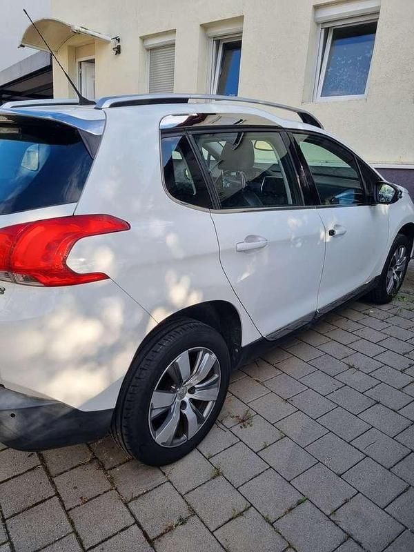 Gebraucht Peugeot 2008 Style 99 PS (72 kW) 2016 Weiß SUV