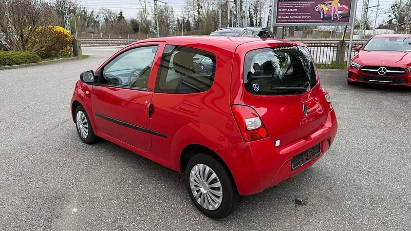 Gebraucht Renault Twingo 58 PS (42 kW) 2011 Rot Kleinwagen