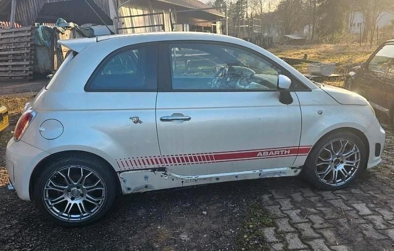 Gebraucht Abarth 500 135 PS (99 kW) 2009 Weiß Kleinwagen