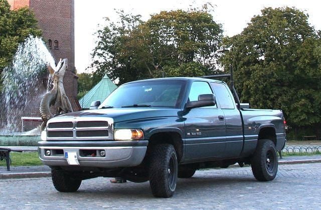 Gebraucht Dodge Ram 492 PS (361 kW) 1997 Grün metallic Pickup