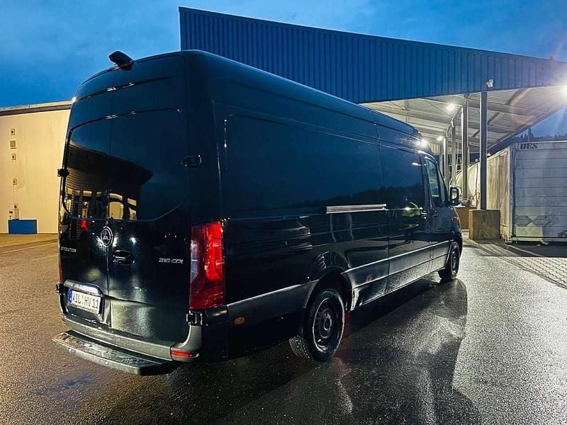 Gebraucht Mercedes Sprinter 163 PS (119 kW) 2020 Schwarz Van