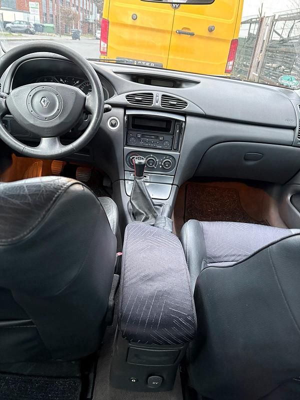 Gebraucht Renault Laguna II 120 PS (88 kW) 2002 Grau Limousine