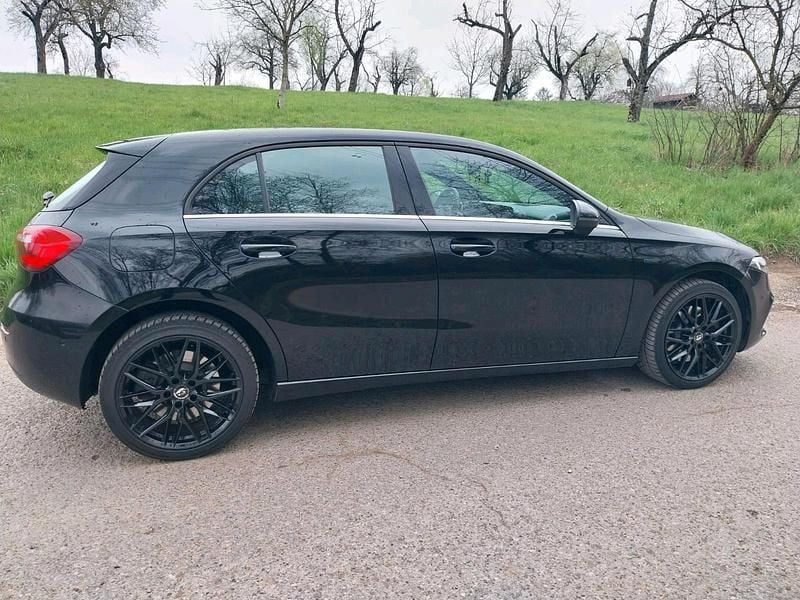 Gebraucht Mercedes A250 218 PS (160 kW) 2020 Schwarz Limousine