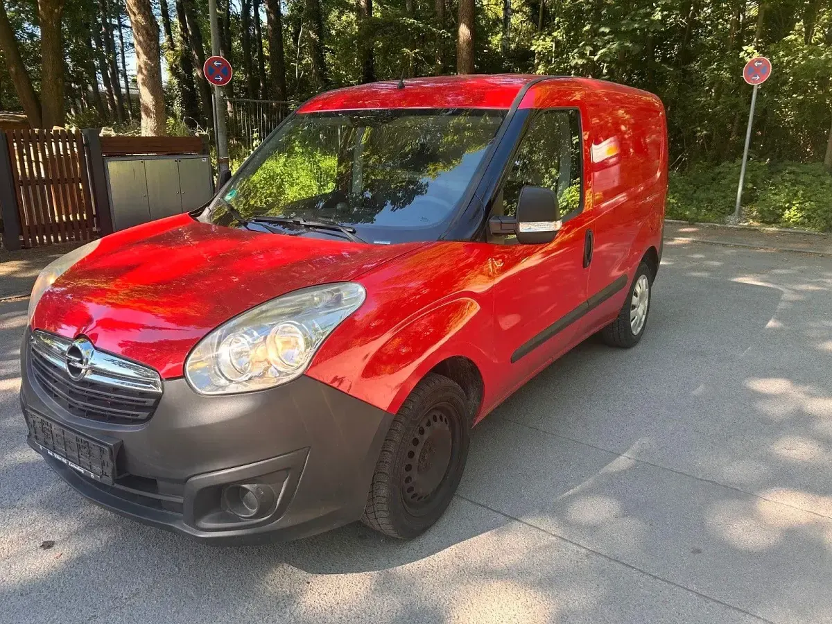 Gebraucht Opel Combo 95 PS (69 kW) 2016 Rot Van / Kleinbus