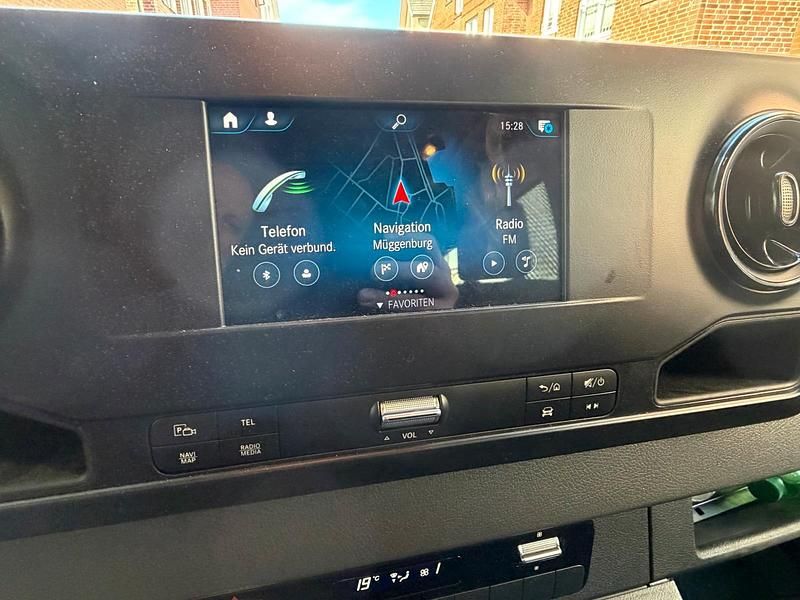 Używany Mercedes Sprinter 163 KM (119 kW) 2019 Biały Van