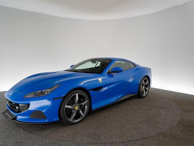 Gebraucht Ferrari Portofino 620 PS (456 kW) 2023 Azzuro dino Cabrio