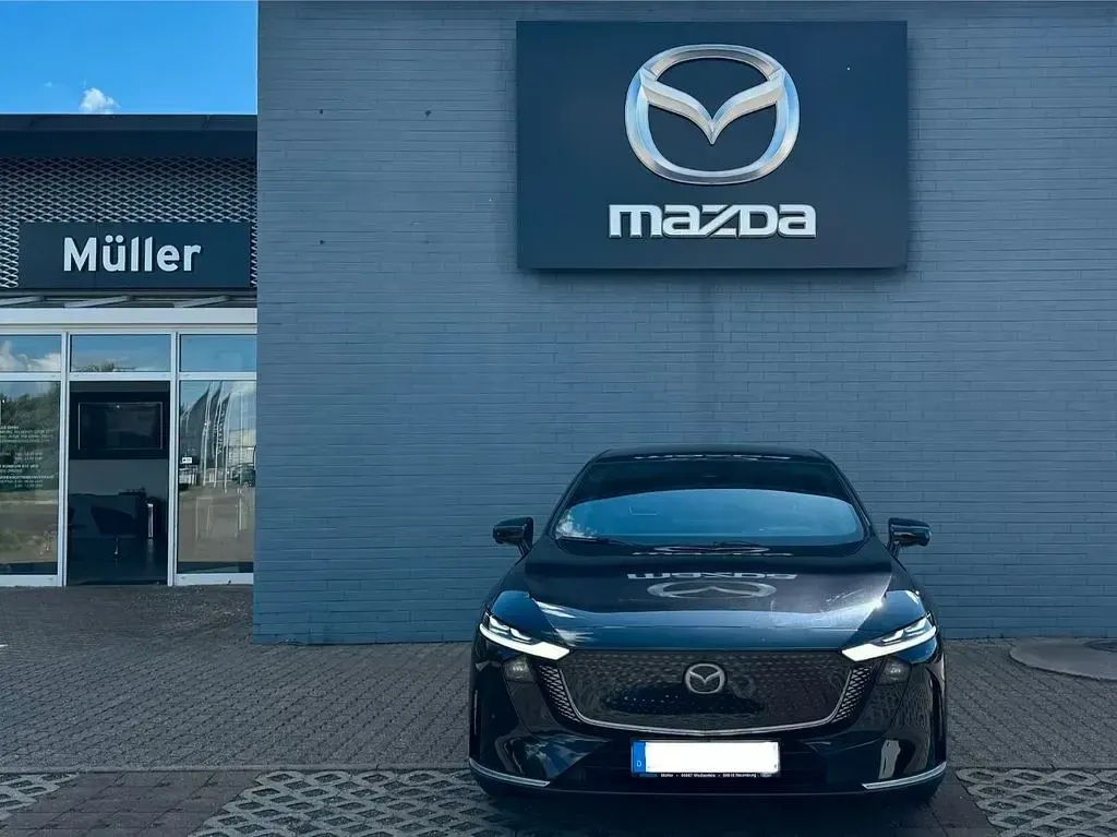 Neu Mazda 6e Takumi-Line 189 kW (258 PS) 2026 Schwarz Limousine