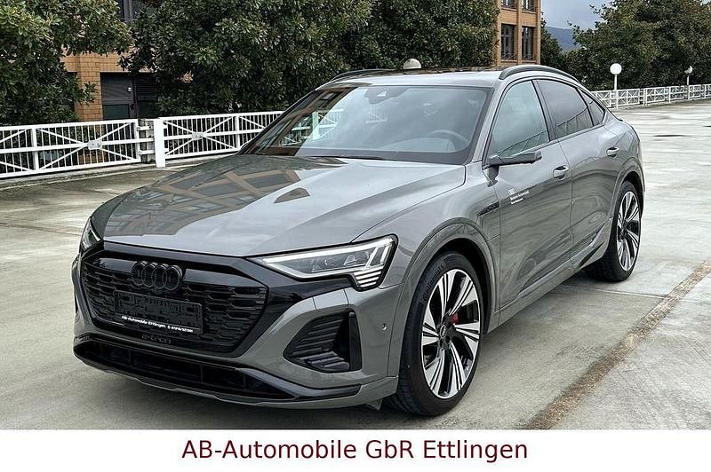 Grau Gebraucht 2024 Audi Q8 Sportback e-tron S-Line SUV | 65.900 € (Guter Preis) - Bild 1/4