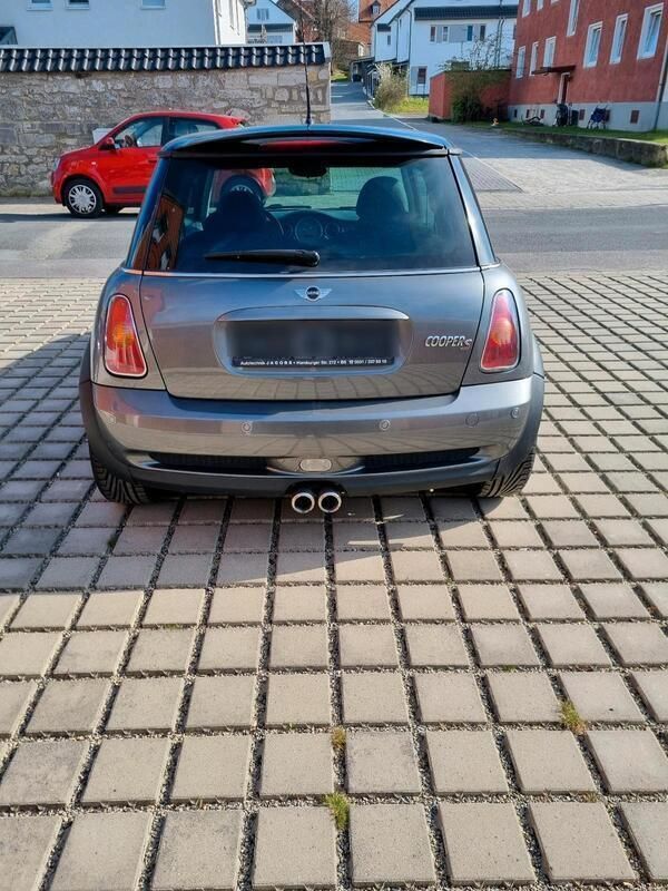 Grau Gebraucht 2003 Mini Cooper S Kleinwagen | 3.499 € - Bild 1/4