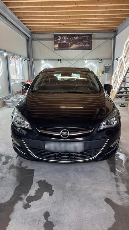 Gebraucht Opel Astra 165 PS (121 kW) 2012 Schwarz Kombi