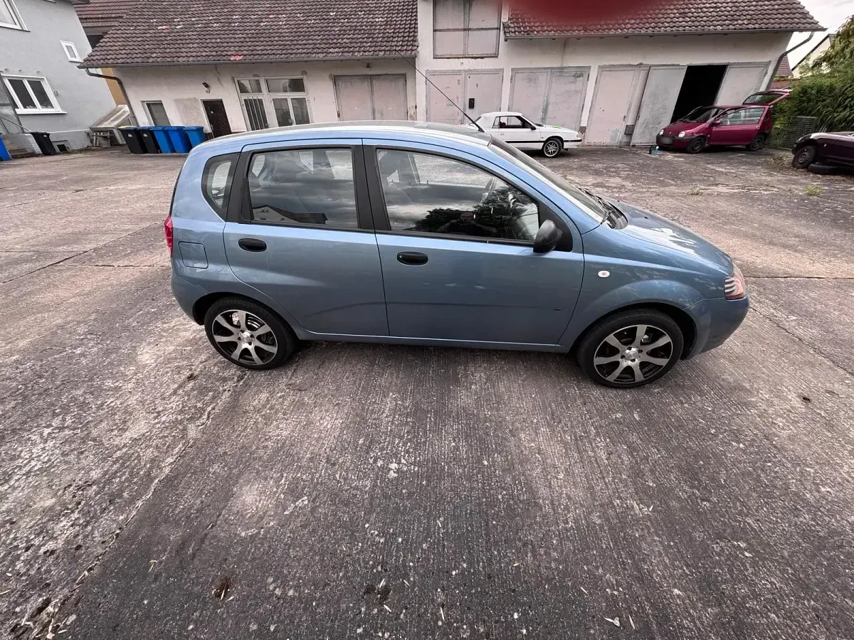 Gebraucht Chevrolet Aveo 72 PS (52 kW) 2007 Blau Kleinwagen