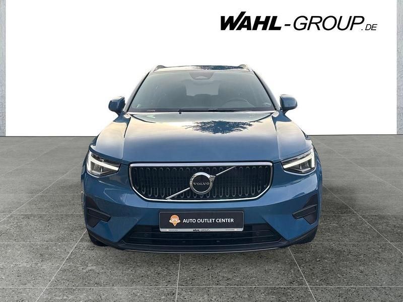 Gebraucht Volvo XC40 Core 163 PS (119 kW) 2024 Blau SUV