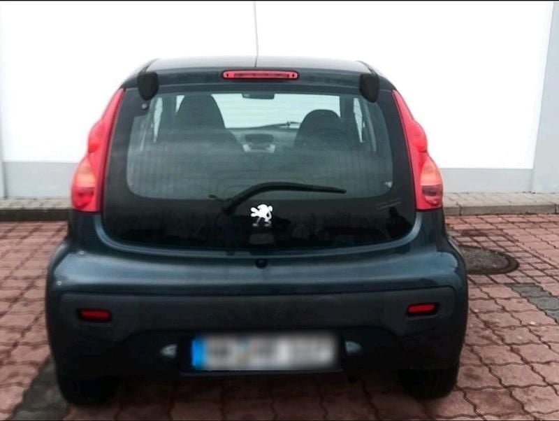 Gebraucht Peugeot 107 60 PS (44 kW) 2009 Grau Kleinwagen