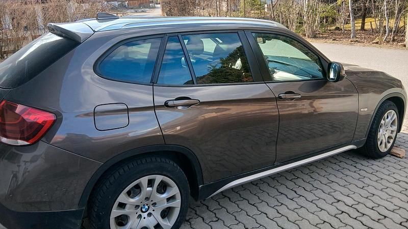 Gebraucht BMW X1 143 PS (105 kW) 2011 Braun SUV