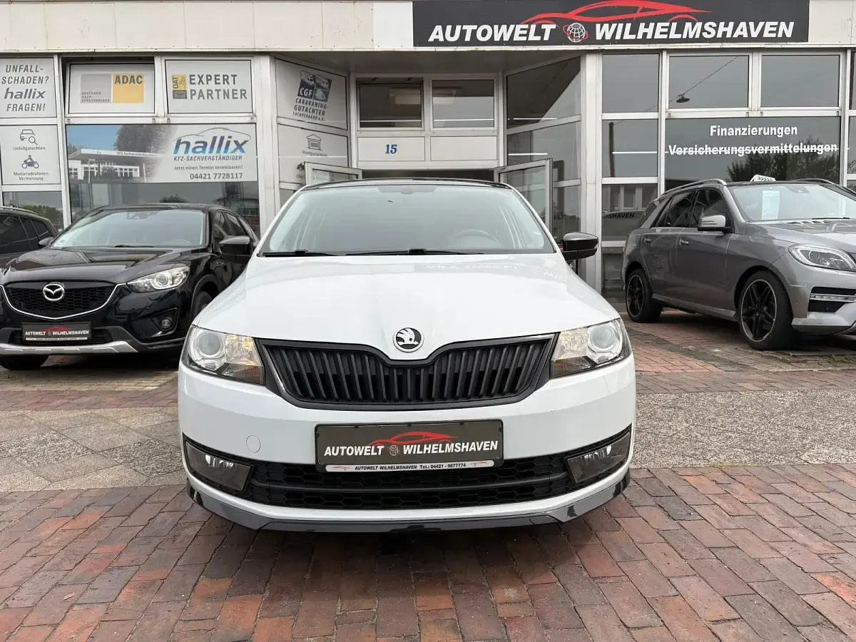 Gebraucht Skoda Rapid Monte Carlo 125 PS (91 kW) 2015 Weiß Kleinwagen