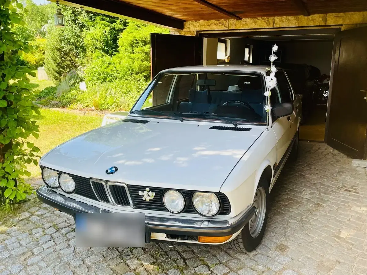 Gebraucht BMW 518 90 PS (66 kW) 1981 Weiß Limousine