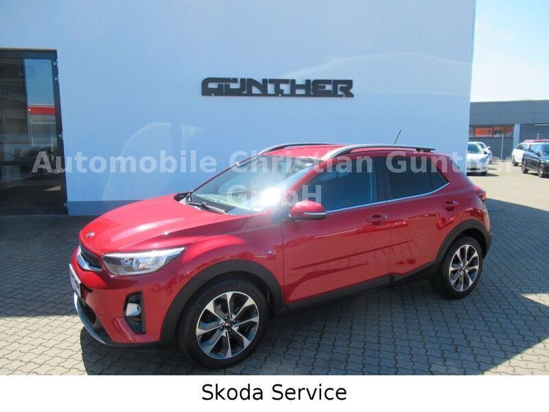 Rot Gebraucht 2017 Kia Stonic Spirit SUV | 12.990 € (Guter Preis) - Bild 1/4