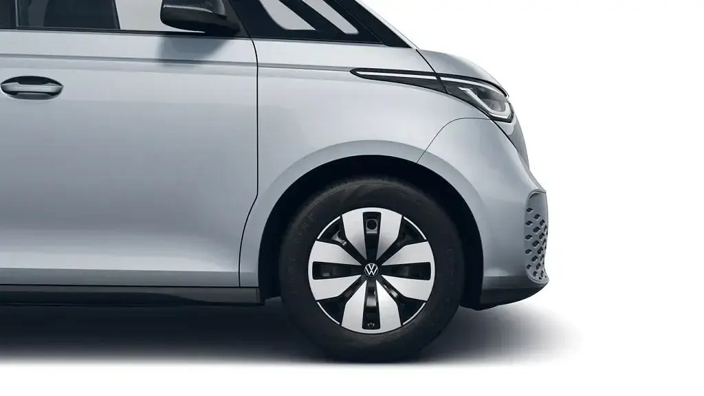 Gebraucht VW ID. Buzz Pro 210 kW (286 PS) 2024 Monosilber metallic Van / Kleinbus