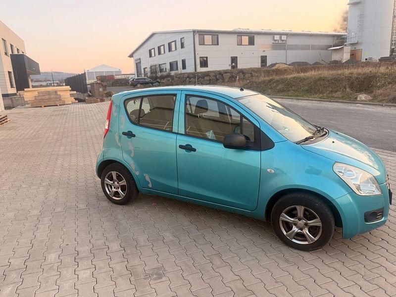 Gebraucht Suzuki Splash 65 PS (47 kW) 2009 Blau Kleinwagen