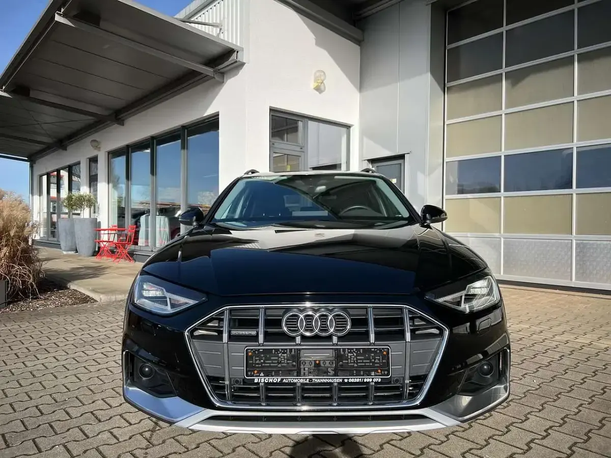 Gebraucht Audi A4 Allroad Business 204 PS (150 kW) 2023 Brillantschwarz Kombi