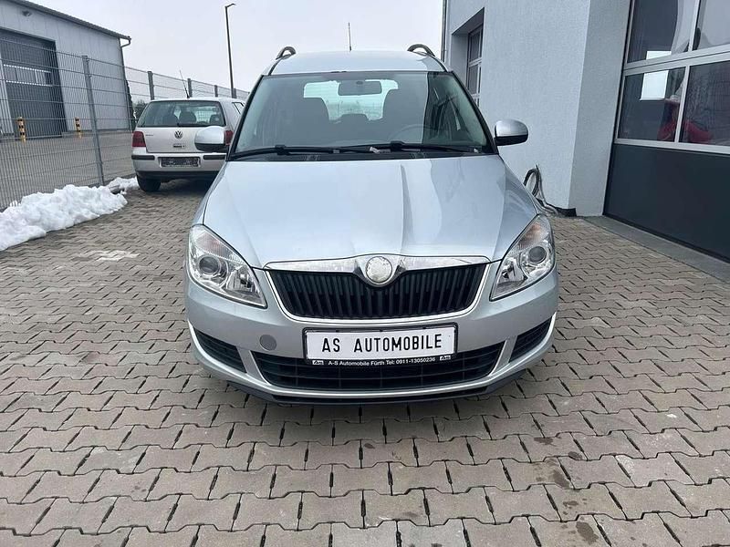 Gebraucht Skoda Roomster Style 105 PS (77 kW) 2010 Brilliantsilber metallic Van / Kleinbus