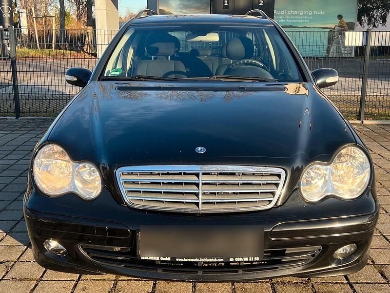 Gebraucht Mercedes C180 143 PS (105 kW) 2006 Schwarz Kombi