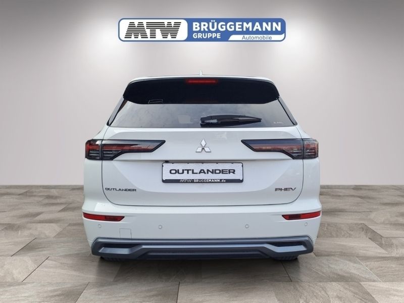 Gebraucht Mitsubishi Outlander P-HEV Top 306 PS (225 kW) 2025 Weiss SUV