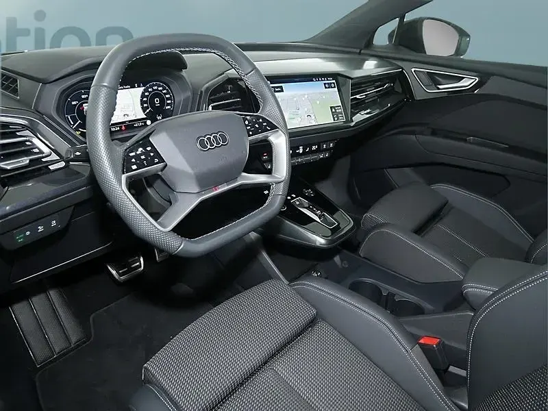 Gebraucht Audi Q4 e-tron S-Line 150 kW (204 PS) 2025 Schwarz SUV